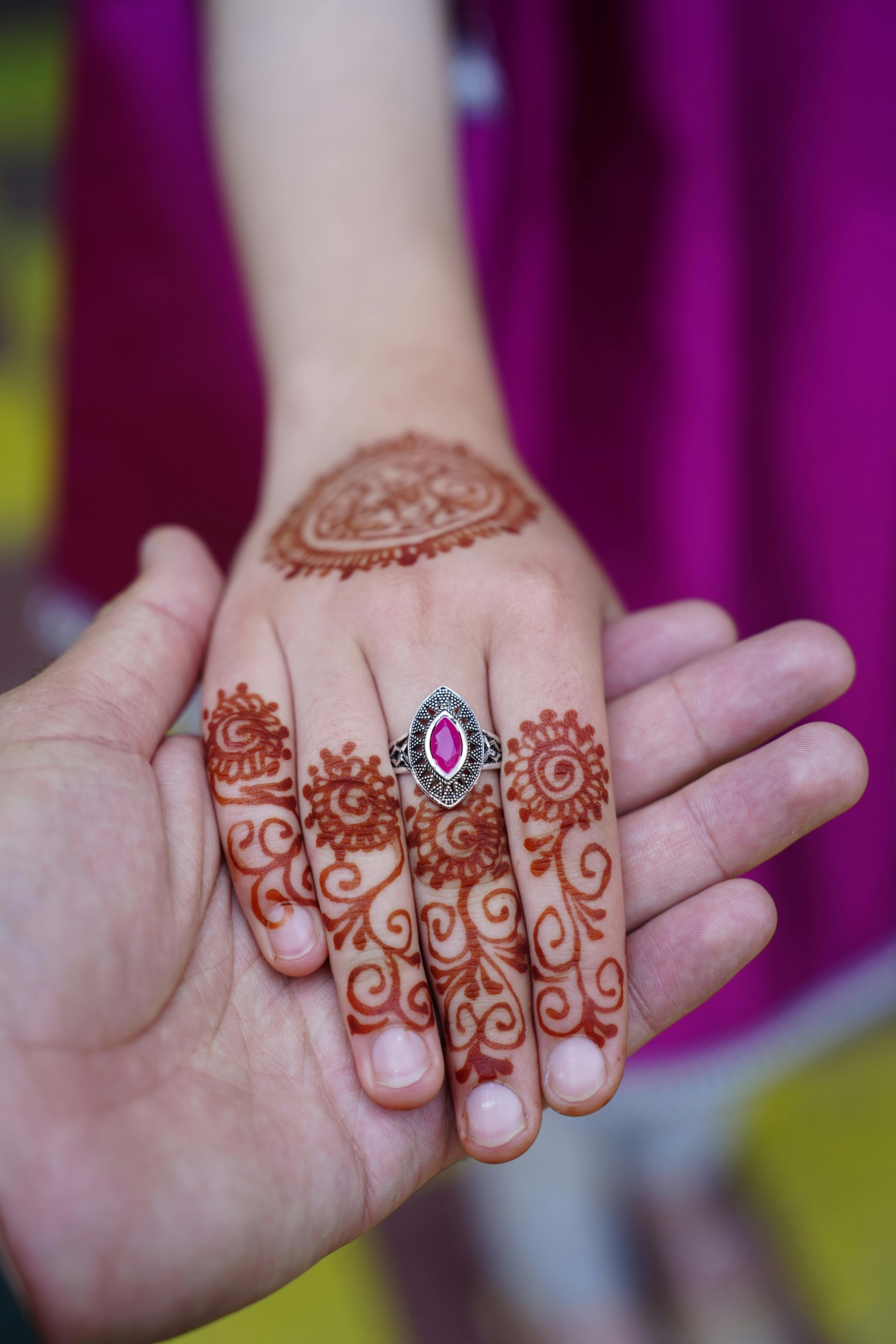 25 Best Mehndi Designs For Groom | Fabbon