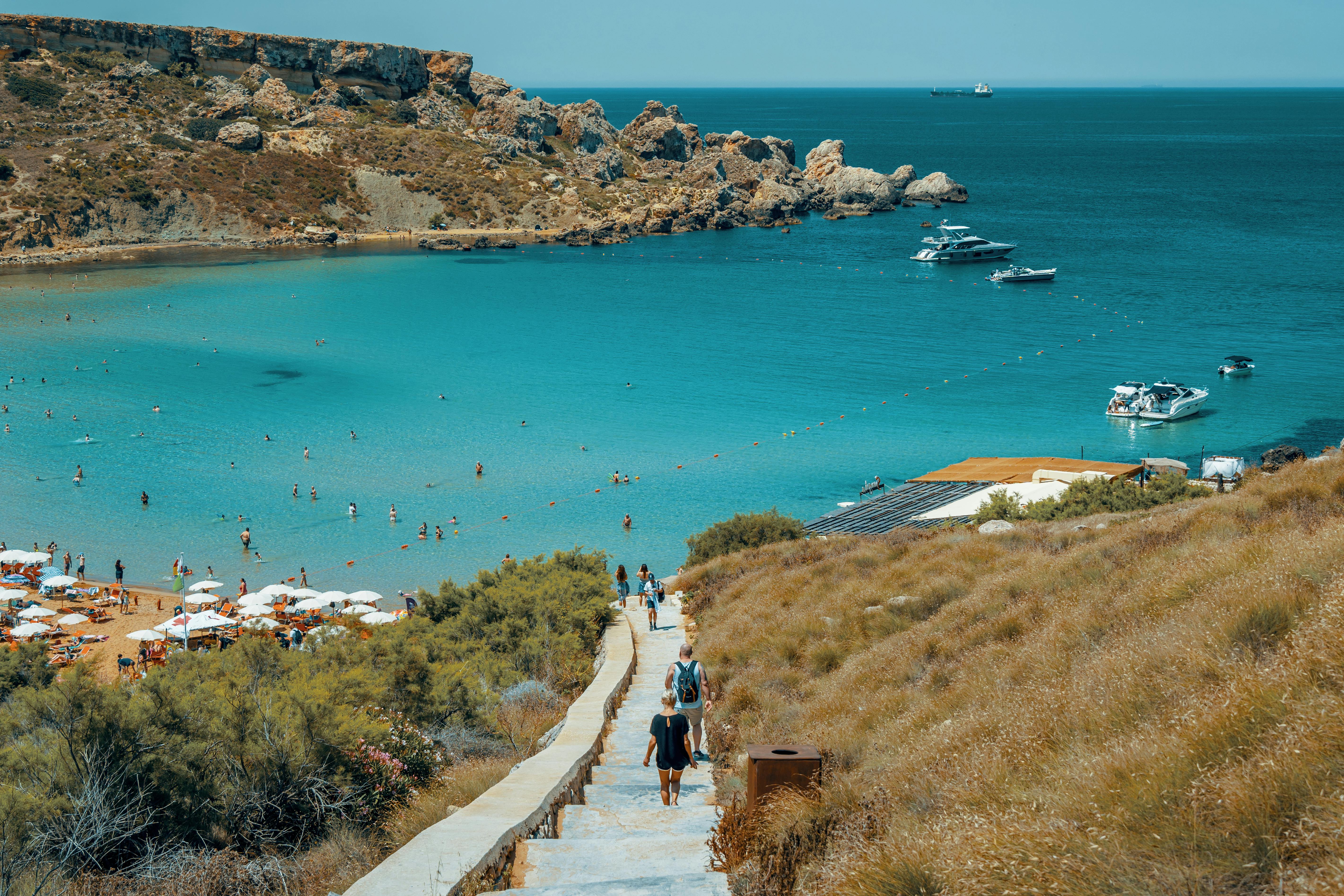 Malta Beach Clubs: Sun, Sea & Parties Guide