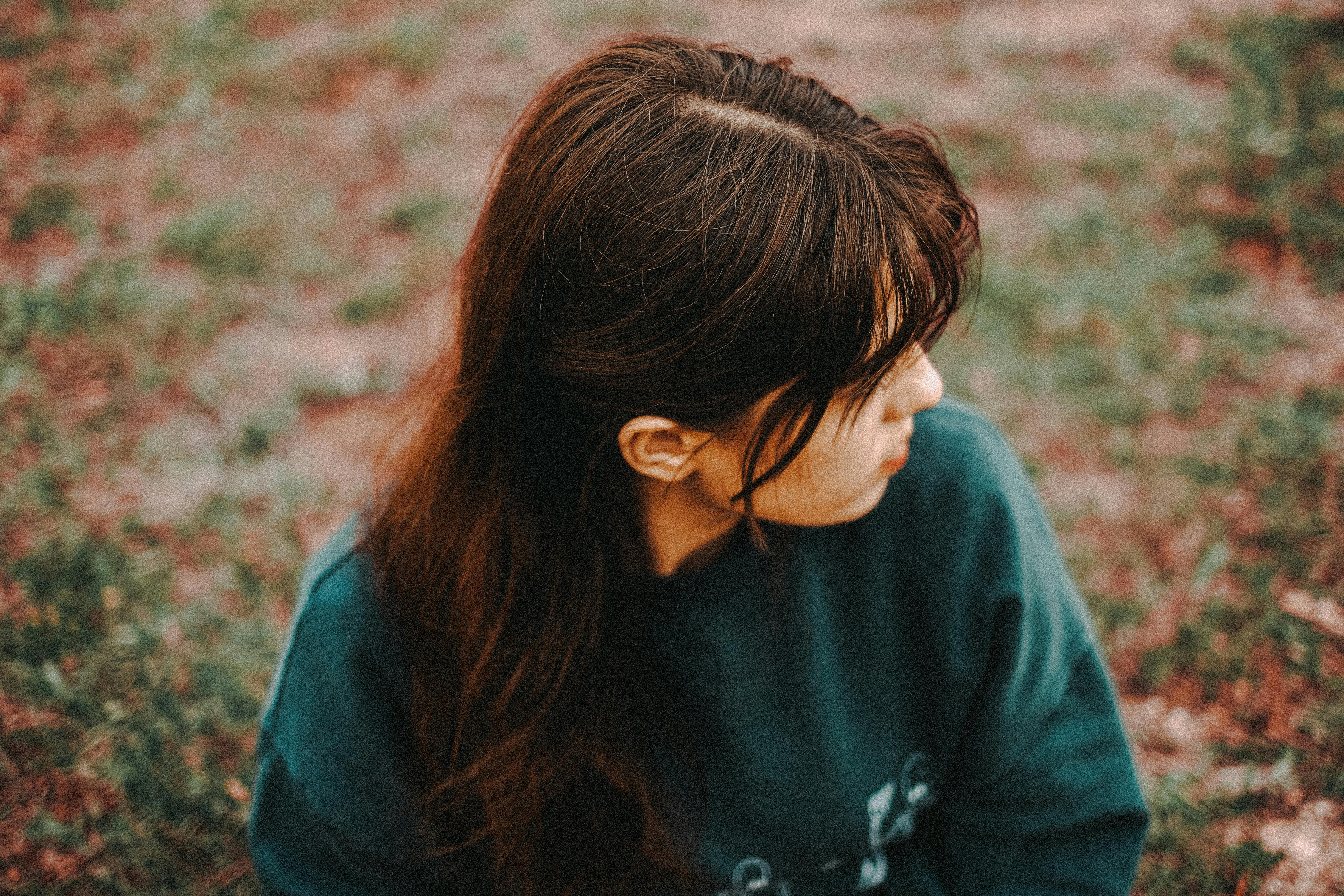 Hair, Scalp Health Linked to Perceived Stress and Sleep Quality — Photo by Gülşah Aydoğan on Pexels