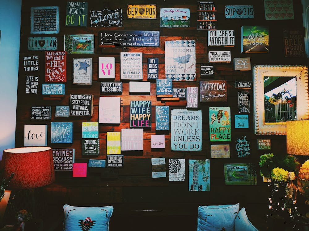 Free Photo of Assorted Letter Board Quote Hanged on Wall Stock Photo