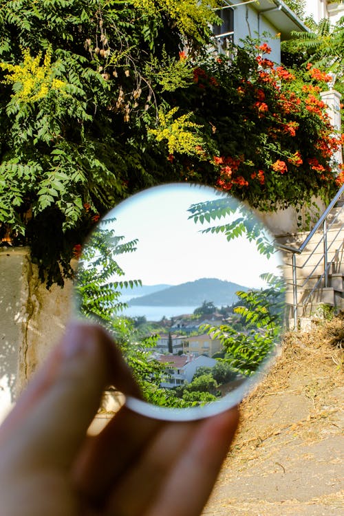 ayna, dağ, dikey atış içeren Ücretsiz stok fotoğraf