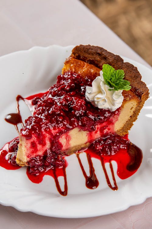 Cheesecake with a Juicy Glaze 