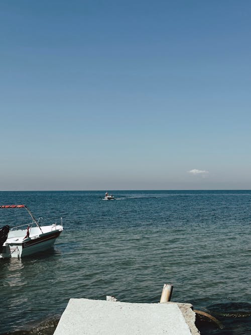 Immagine gratuita di cielo sereno, litorale, mare