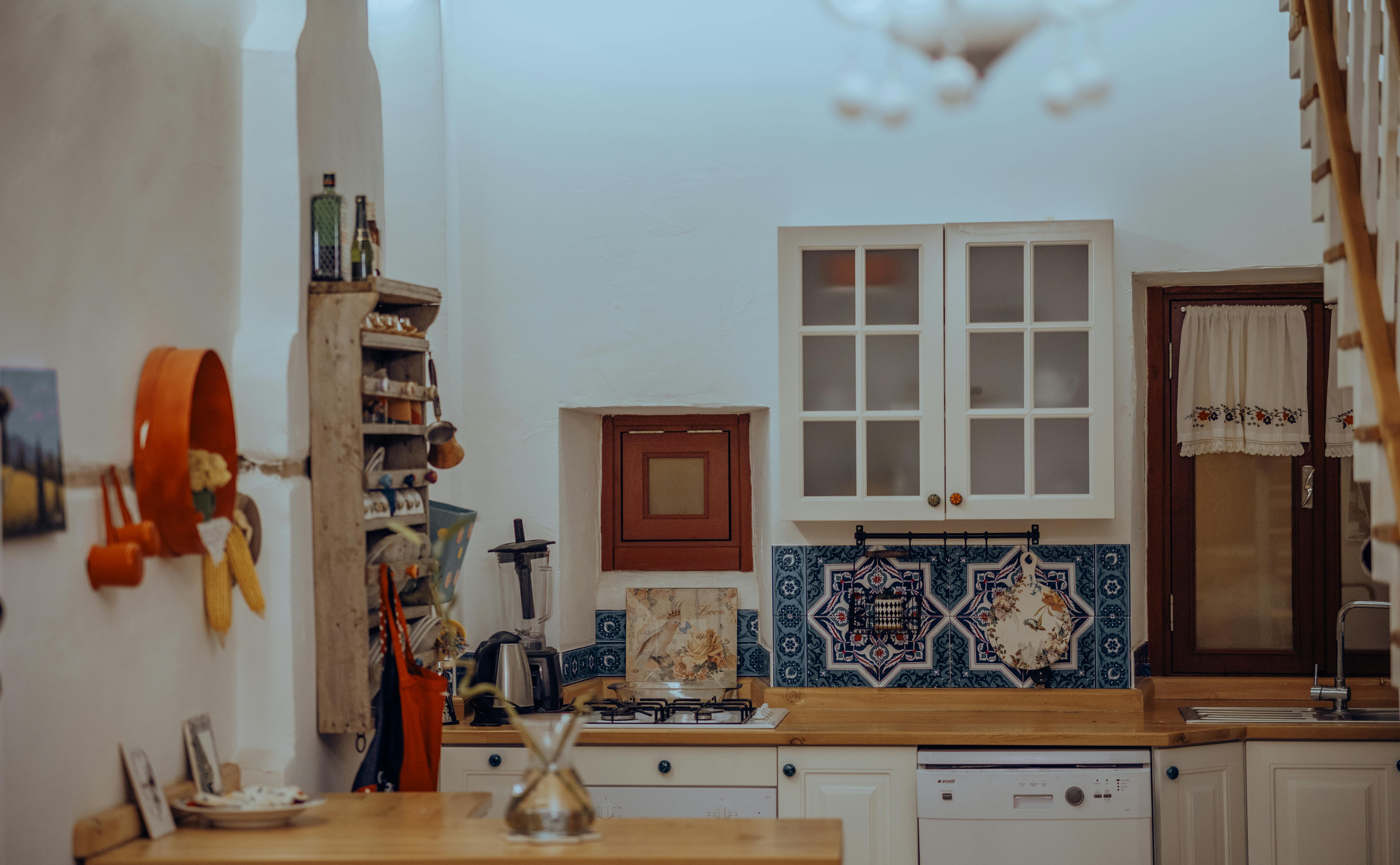 Smart Kitchen Hacks to Keep Fresh Herbs Alive Longer! — Photo by UMUT   🆁🅰🆆 on Pexels