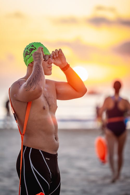 Kostenloses Stock Foto zu badehose, mann, meer