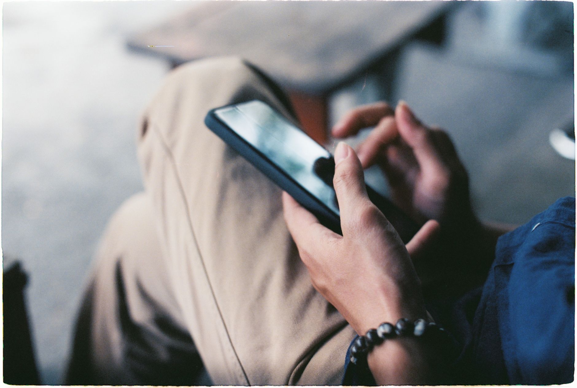 Como ganhar dinheiro pelo celular com tarefas simples para treinar IA