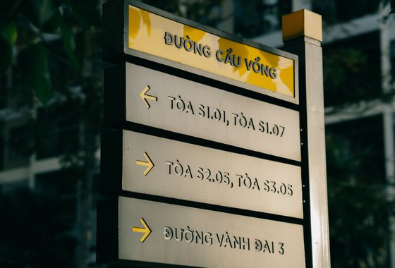 Directory and wayfinding sign