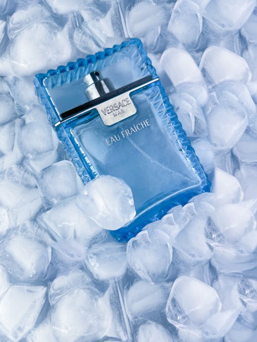 Δωρεάν στοκ φωτογραφιών με versace eau fraiche, άρωμα, γκρο πλαν