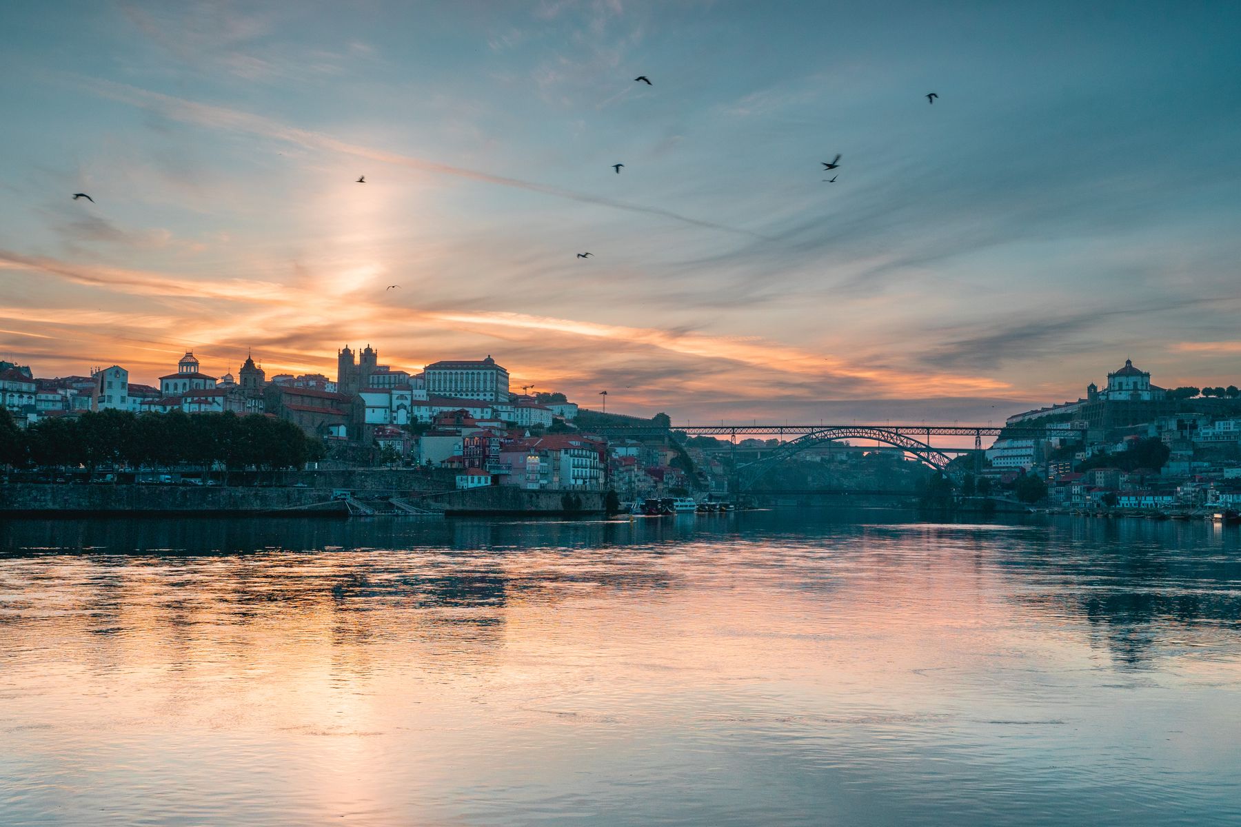 Porto ao pôr-do-sol