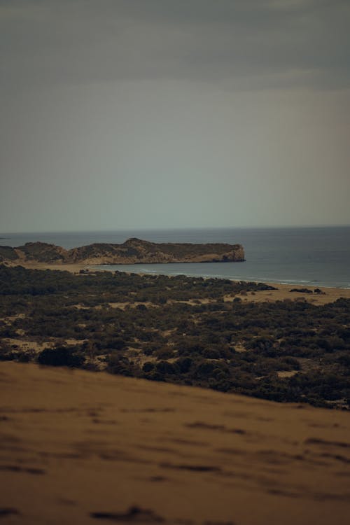 Безкоштовне стокове фото на тему «берег моря, вертикальні постріл, горизонт»