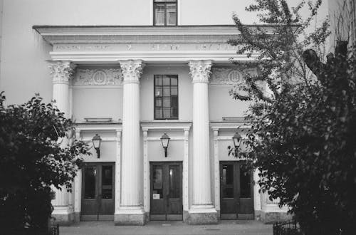Black and white photo of a building with columns