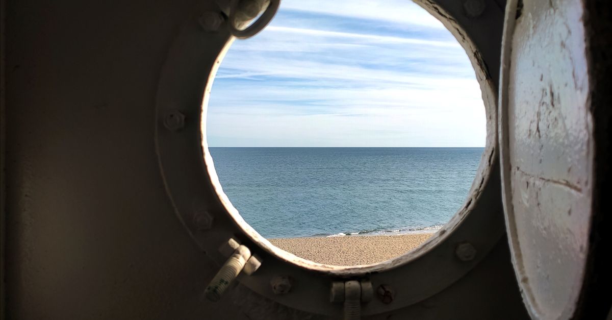 Ship Rotating Window Round Window on Ship · Free Stock Photo