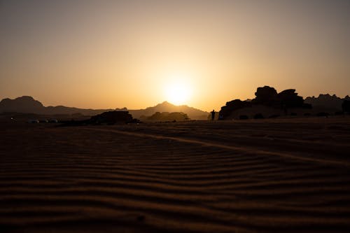 Foto d'estoc gratuïta de calor, capvespre, desert