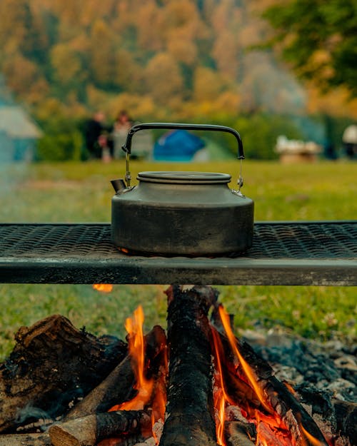 Kostenloses Stock Foto zu feuer, lager, lodernd