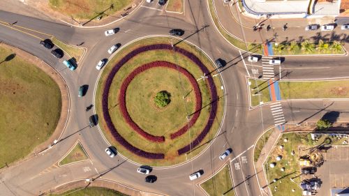 Road and Roundabout on Desert · Free Stock Photo