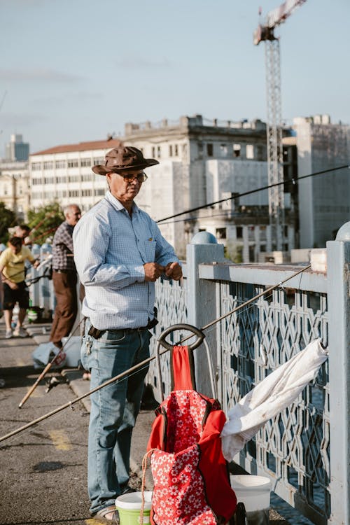 Ilmainen kuvapankkikuva tunnisteilla galata-silta, hattu, Istanbul