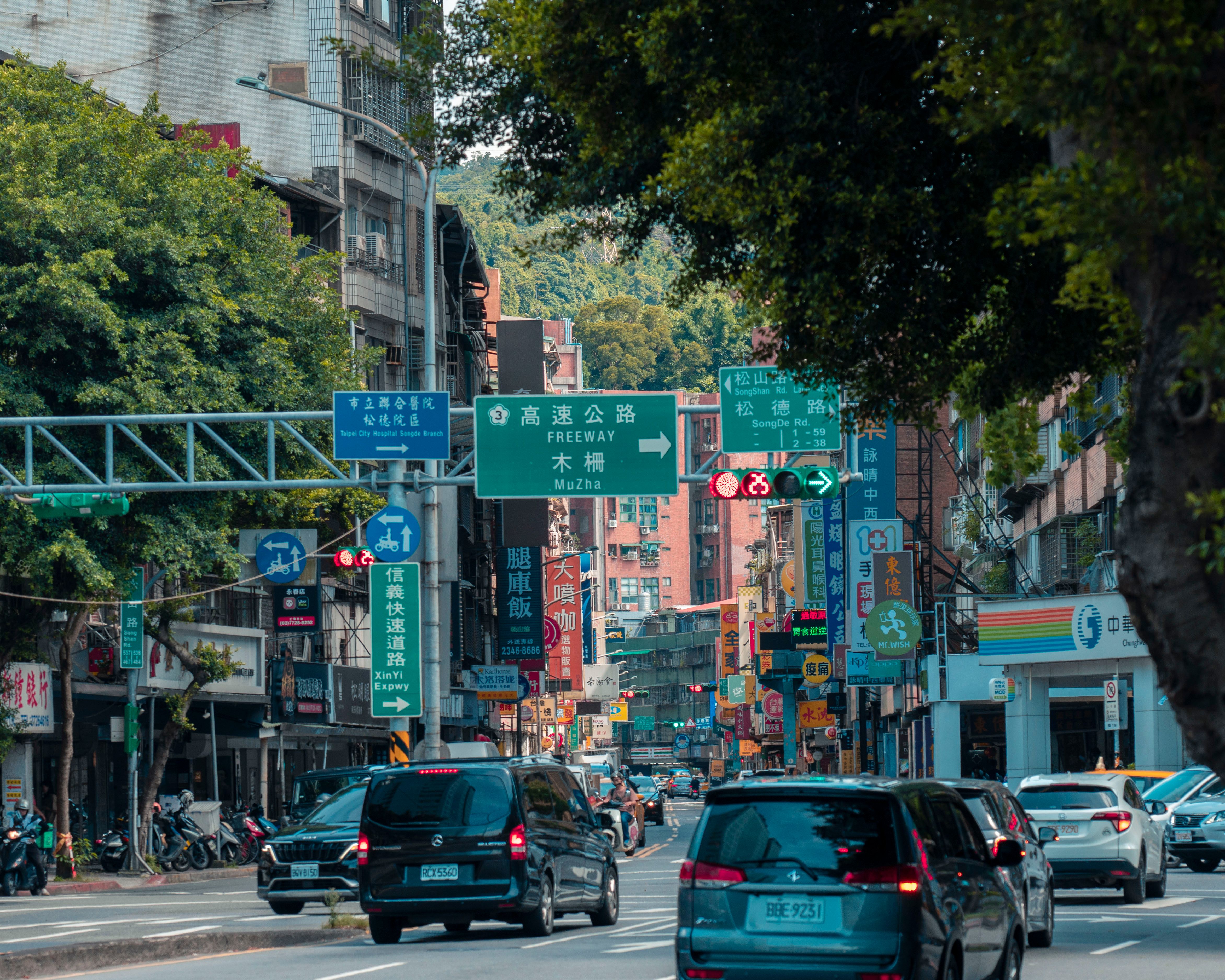Sensors and Connectivity Make Autonomous Driving Smarter — Photo by Jimmy Liao on Pexels