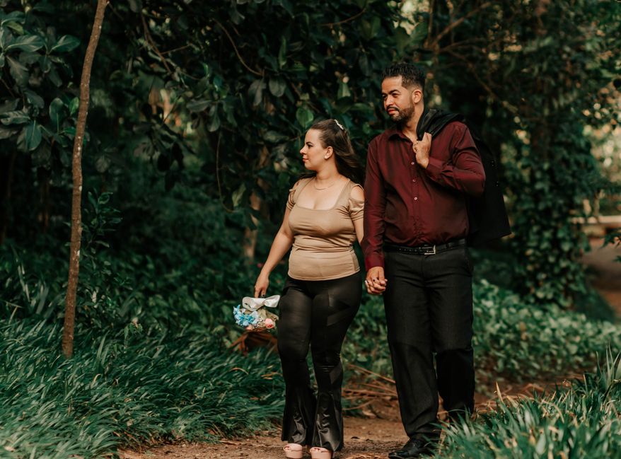 Online dating: starting a conversation on a niche platform