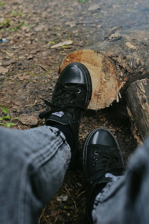 Gratis stockfoto met benen, brandhout, jeans