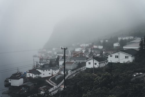 Kostenloses Stock Foto zu bewölkt, fischerdorf, fjord