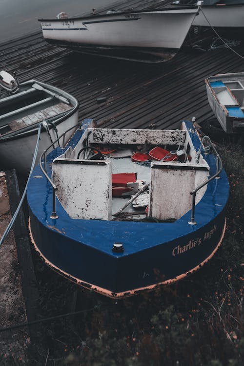 Безкоштовне стокове фото на тему «вертикальні постріл, дерев’яний, моторні човни»