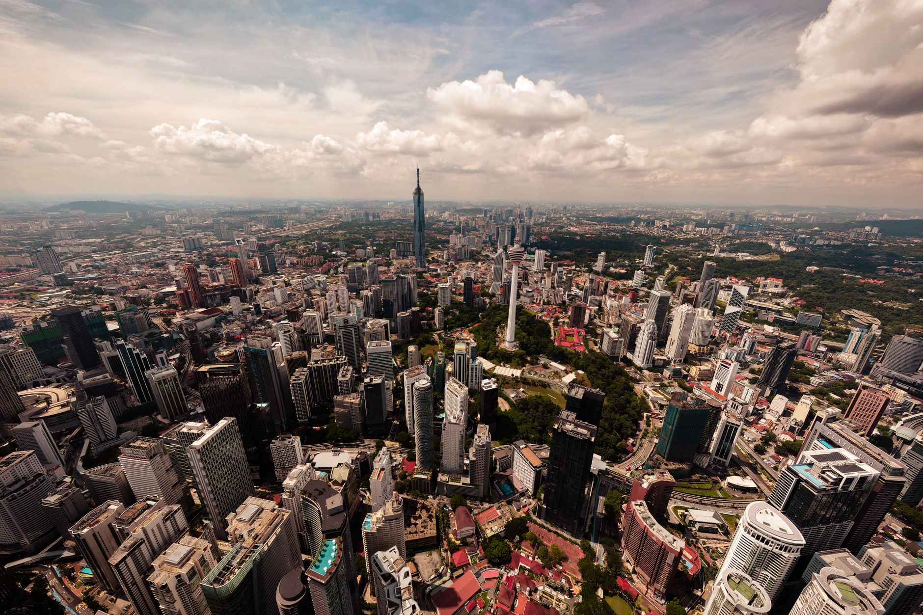 Petronas Twin Towers skyline bij zonsondergang 2