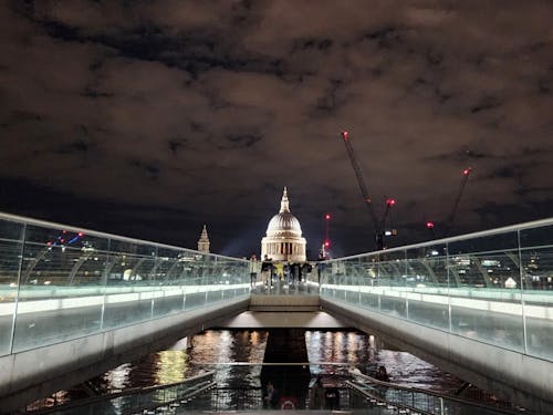 St. Paul's Cathedral at night