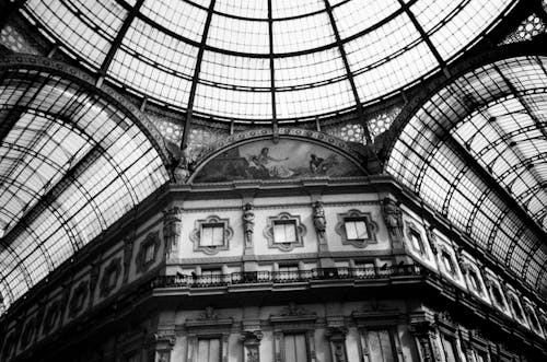 Ornamented Walls in Galleria Vittorio Emanuele II