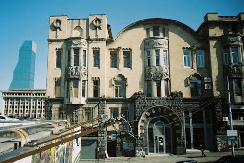 Immagine gratuita di Casa Di Melik-Azaryants, città, entrata