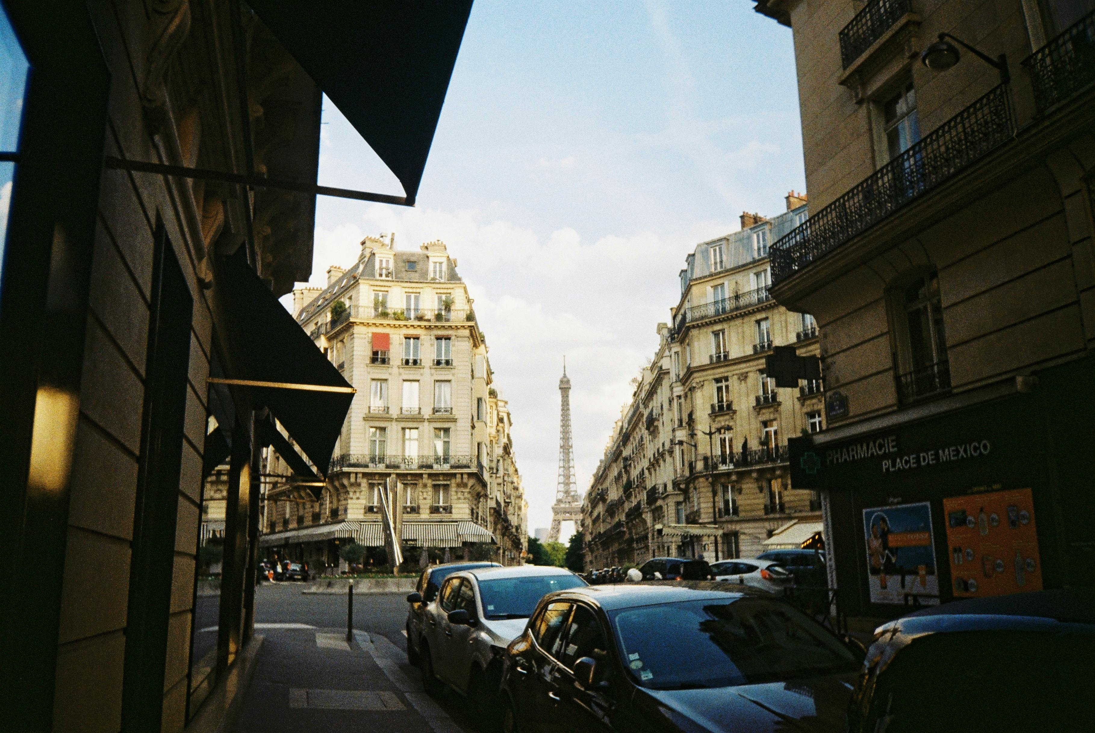 Eiffel Tower, Paris, France · Free Stock Photo