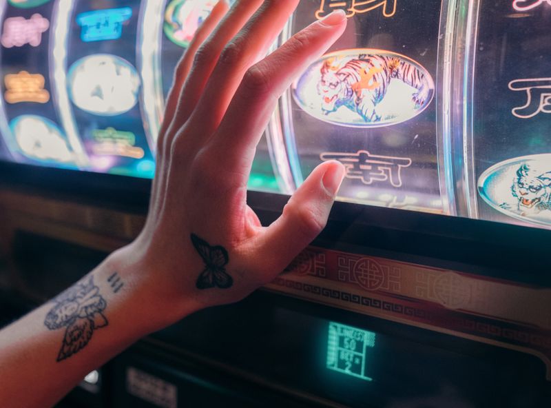 Online Casino: Spielautomaten und Live-Spiele im Überblick