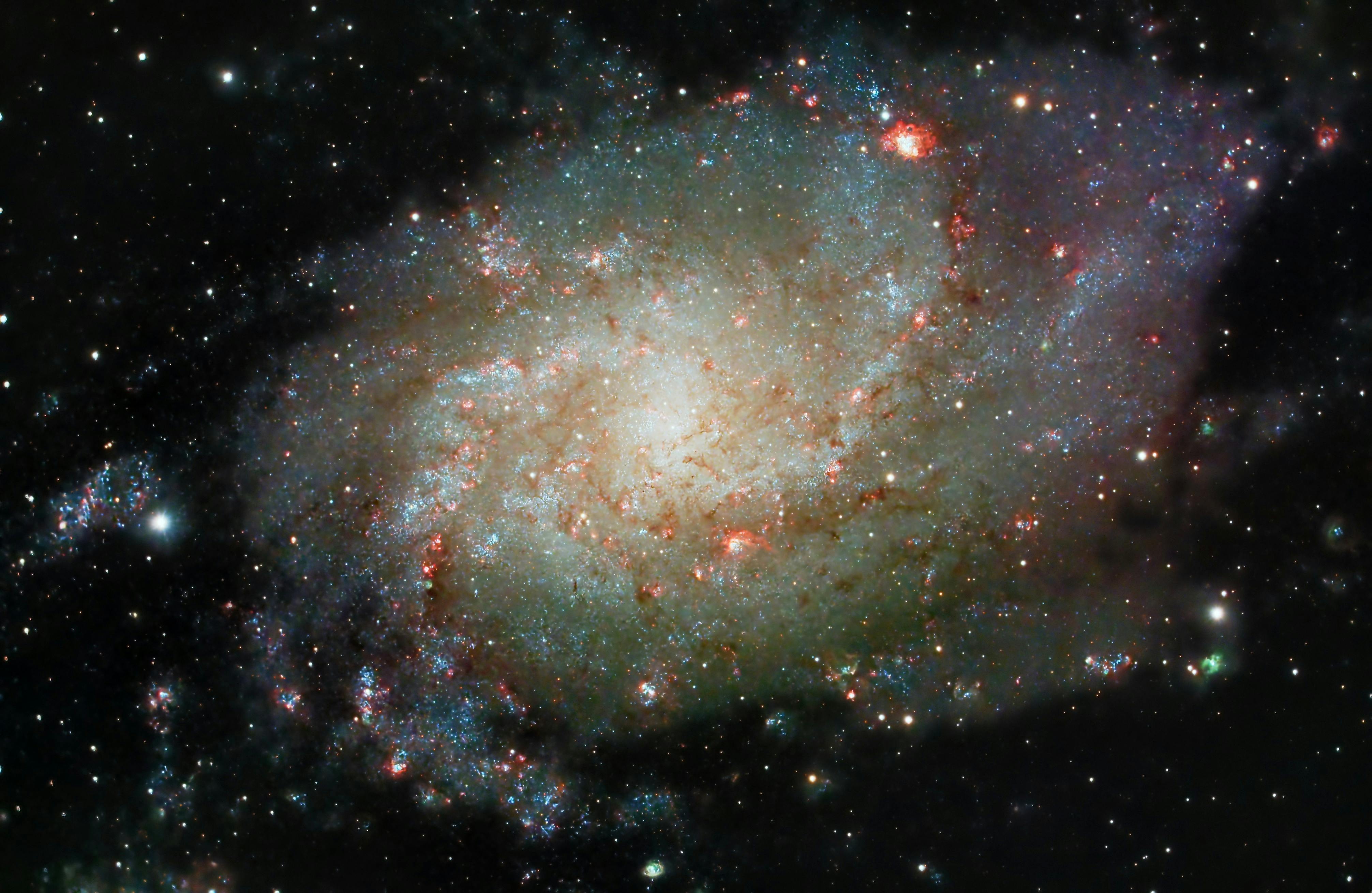 telescope photo of m33 galaxy