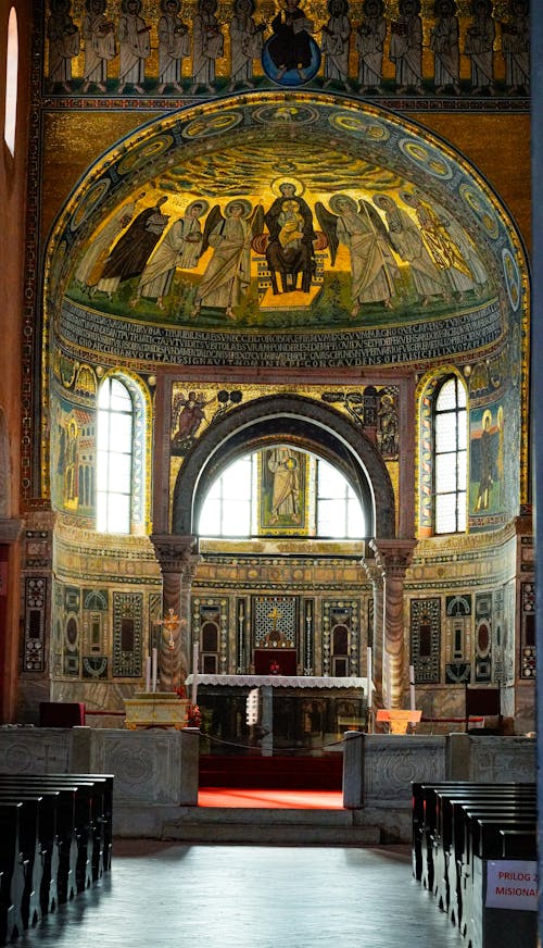 Ingyenes stockfotó az Euphrasius-bazilika, belső, folyosó témában
