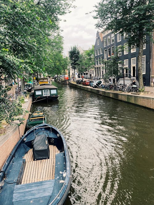 Základová fotografie zdarma na téma Amsterdam, člun, kanál