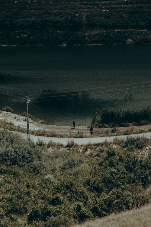 Free Scenic road winding through greenery and water near Kayseri, Turkey. Stock Photo