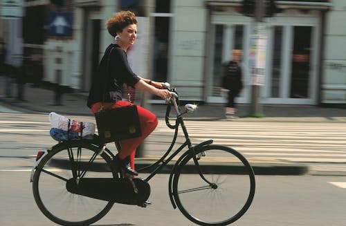 Immagine gratuita di andare in bicicletta, bicicletta, borsa