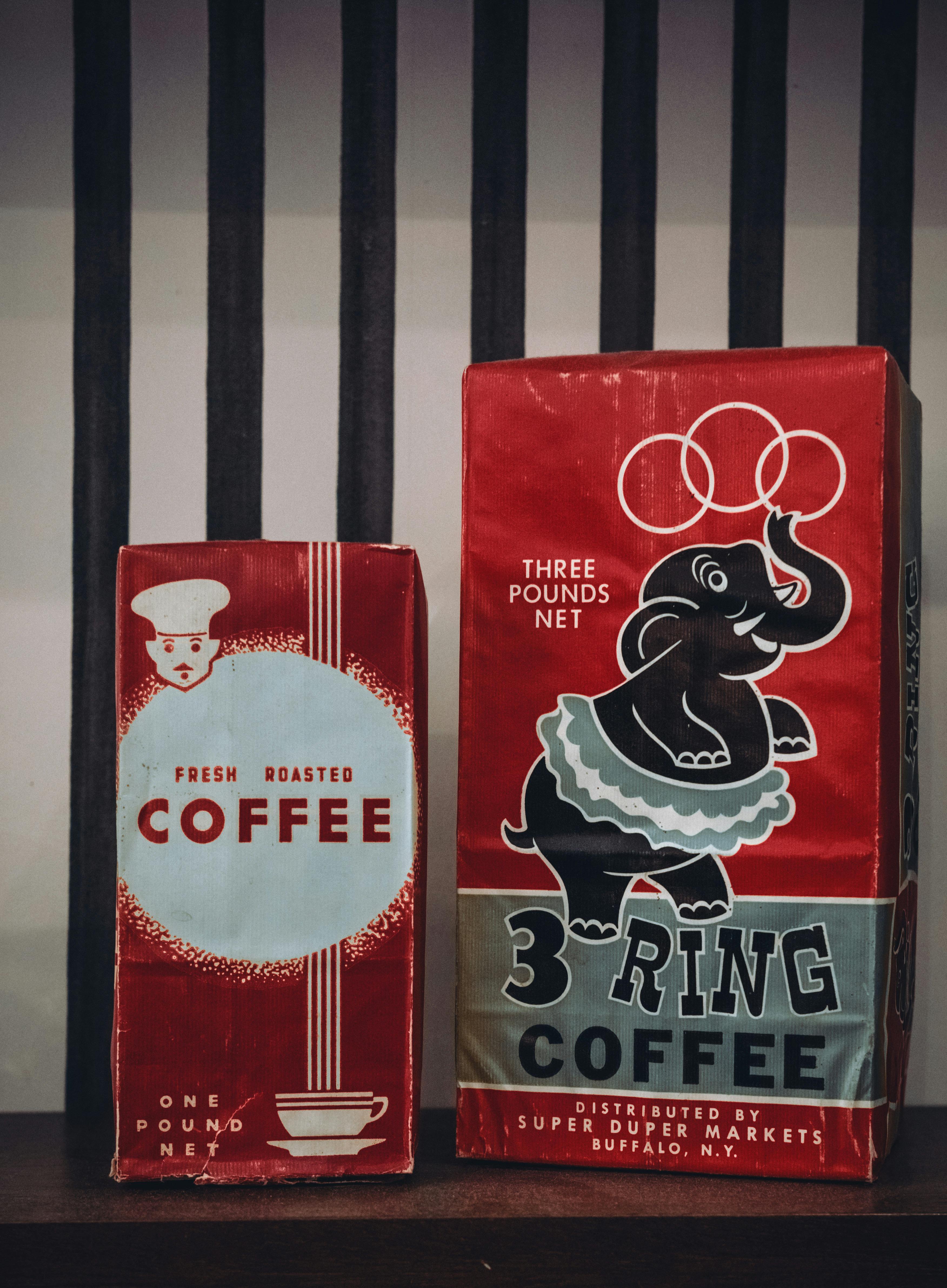 Discover vintage coffee packaging with an elephant design, perfect for retro product lovers.