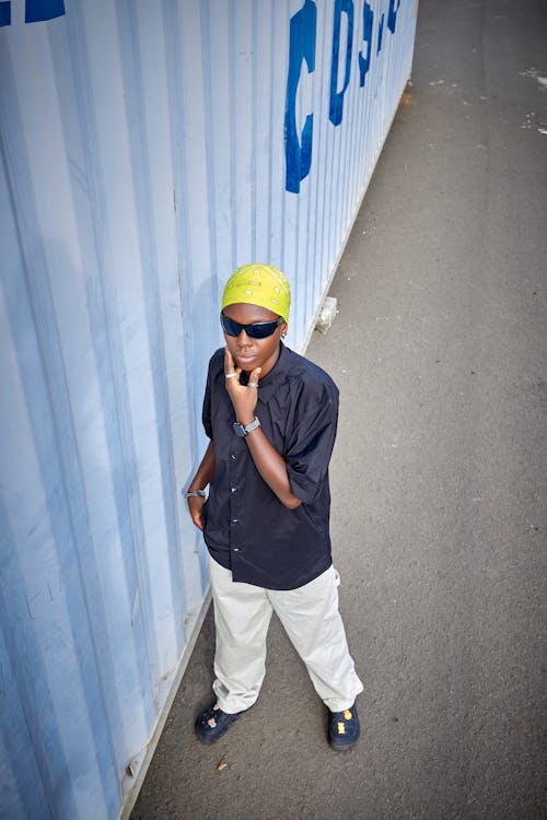 Δωρεάν στοκ φωτογραφιών με αστικός, αφροαμερικανός άντρας, γυαλιά ηλίου
