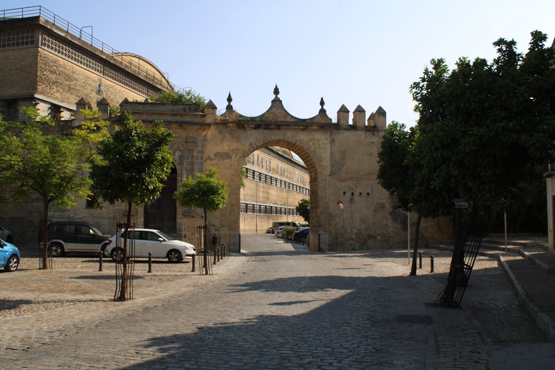 arco de la muralla del arroyo