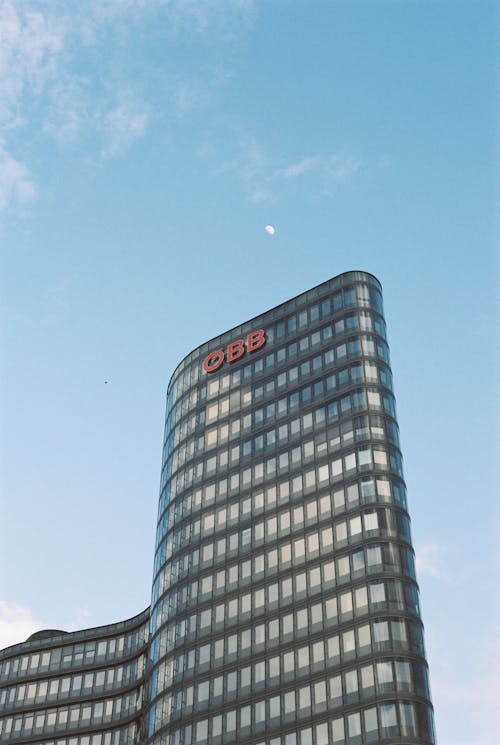 Fotos de stock gratuitas de arquitectura moderna, Austria, cielo azul