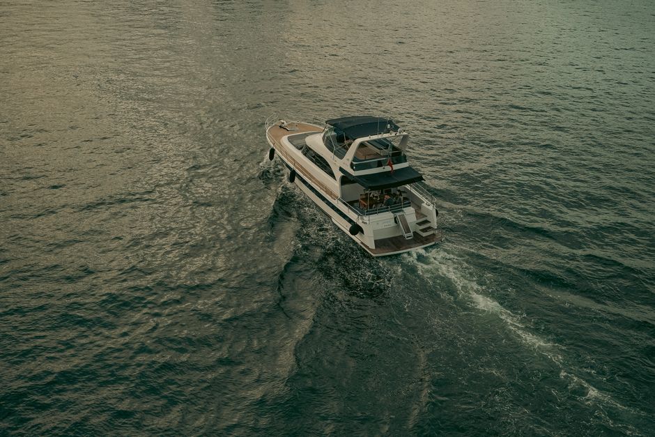 Yacht rental