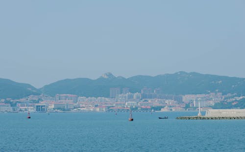 Gratis stockfoto met baai, bergen, plaats