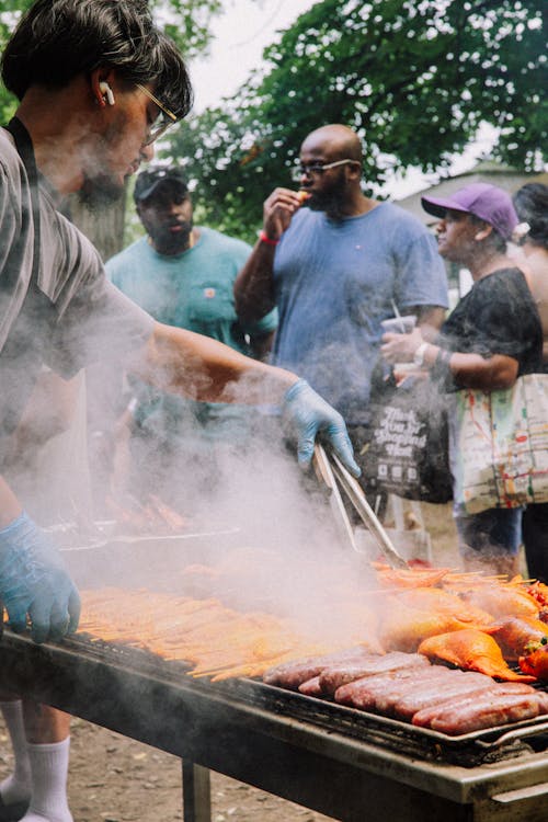 Foto stok gratis alat barbecue, asap, daging