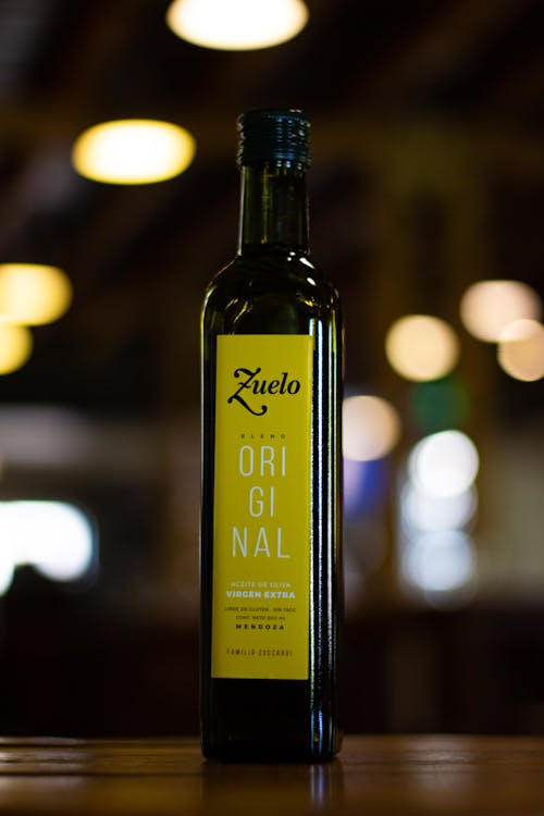 Kostenloses Stock Foto zu flasche, nahansicht, olivenöl