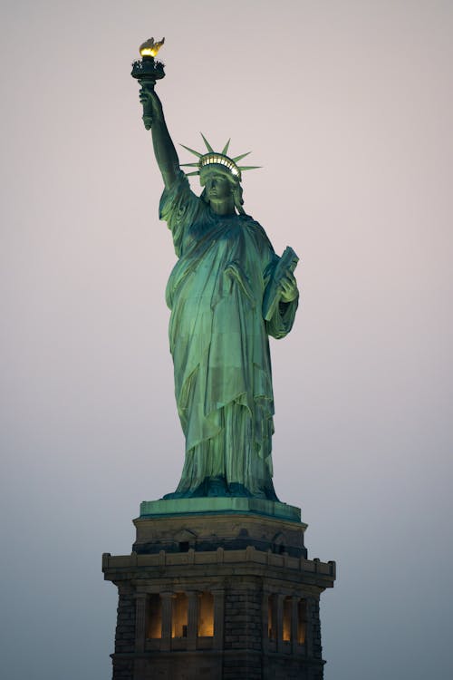 Δωρεάν στοκ φωτογραφιών με άγαλμα της ελευθερίας, ΗΠΑ, κατακόρυφη λήψη