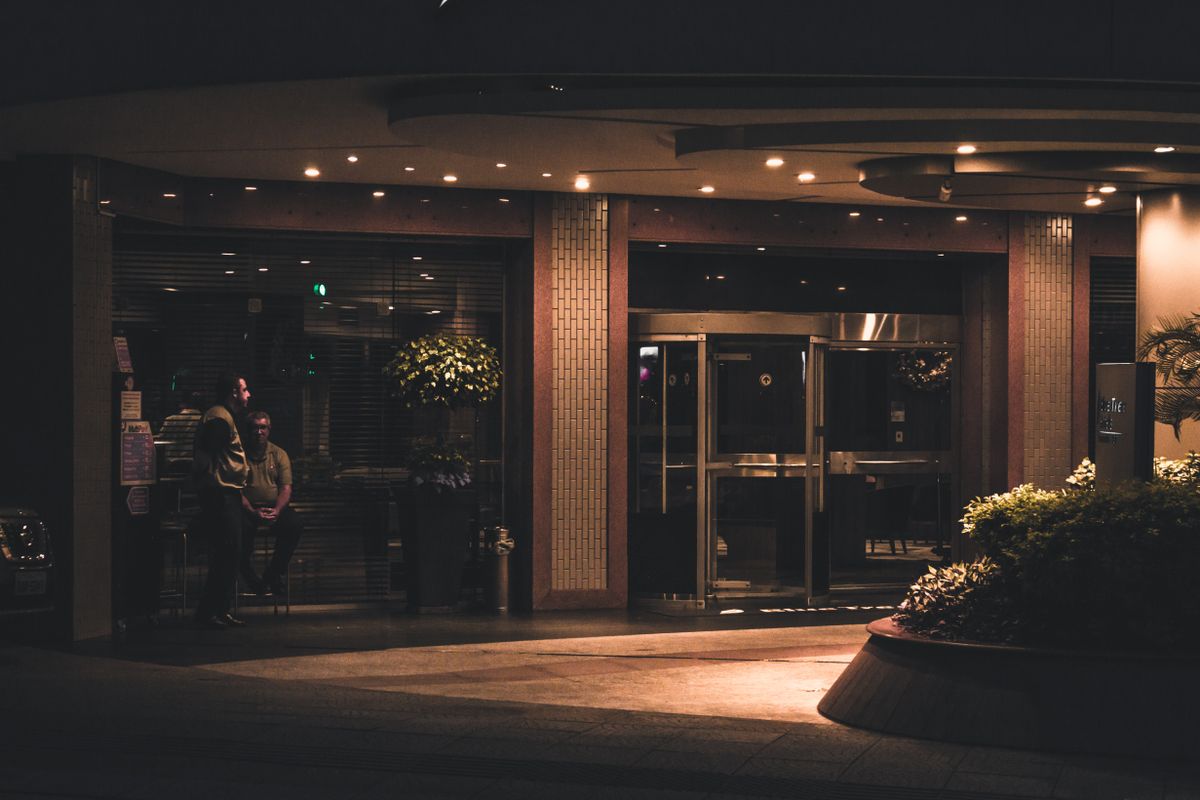 Grand lit entrance doors of a flagship store &mdash; photo by Gustavo Rodrigues on Pexels