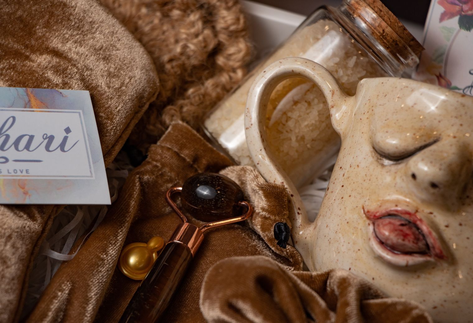 Stanion — professional packers wrapping and boxing belongings