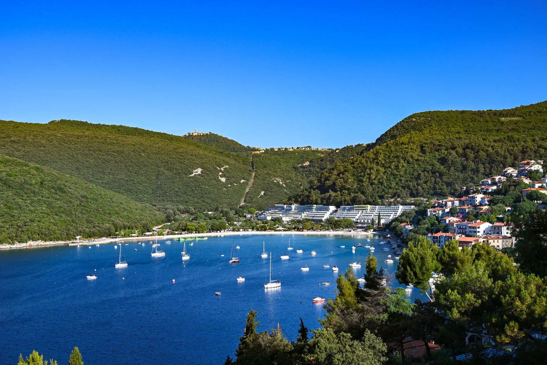 Photograph of Rabac on the eastern coast of Istria — Vladimir Srajber / Pexels