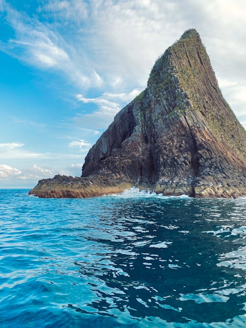 Imagine de stoc gratuită din coastă, formațiune stâncoasă, fotografiere verticală