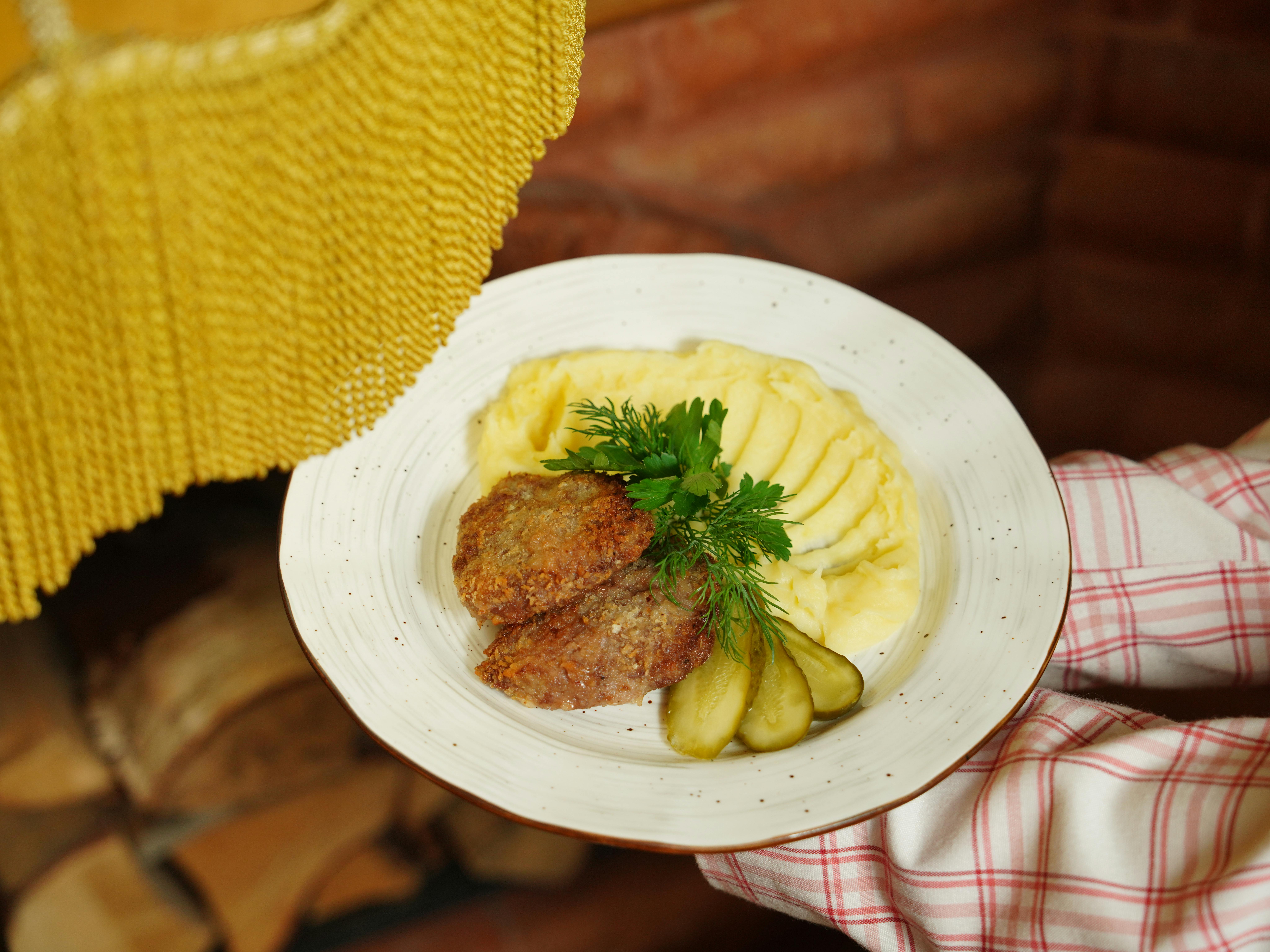 20 Simple Dinner Recipes That Have 'Easy' Right in the Name — Photo by Nadin Sh on Pexels